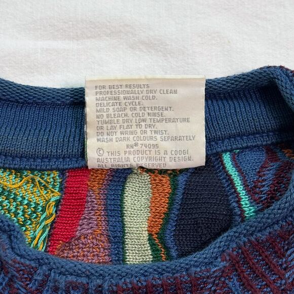 Vintage 80's Coogi 3D Knit Textured Sweater - L - Picture 4 of 7